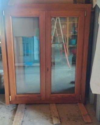 Finestra in legno 