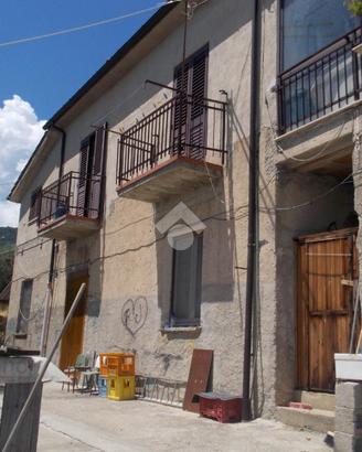 CASA INDIPENDENTE A CERISANO