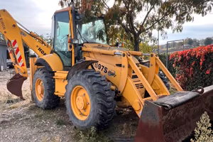 Terna komatsu WB 97s