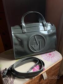 Borsa Armani grigia