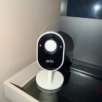 Arlo Telecamere Essential