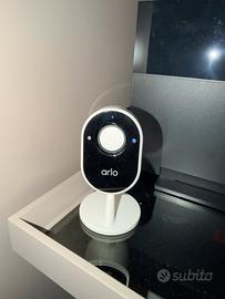 Arlo Telecamere Essential