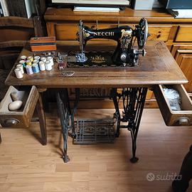 macchina da cucire Necchi 