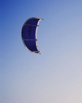 2 x Kite Airush DNA + barra
