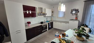 cucina ad angolo completa di elettrodomestici 