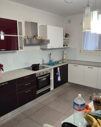 cucina ad angolo completa di elettrodomestici 