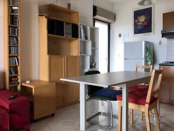 POMEZIA BILOCALE ARREDATO Con TERRAZZO PRIVATO