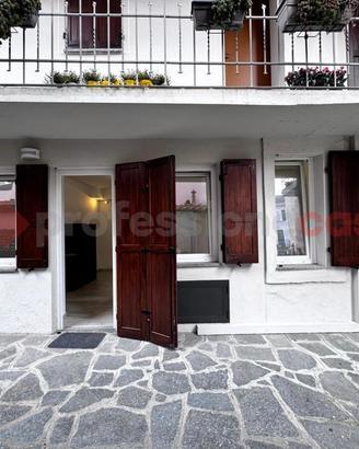 Appartamento Arona [637VRG]