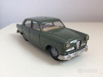 Politoys N° 48 Alfa Romeo Giulietta T.I. vintage