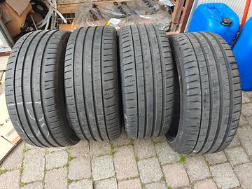 225/45-19 Michelin