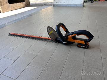 Tagliasiepi a batteria worx