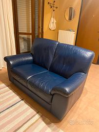 Divano in pelle blu Chateau d'Ax – 2 posti