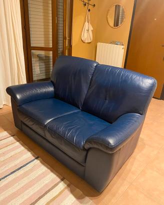 Divano in pelle blu Chateau d'Ax – 2 posti