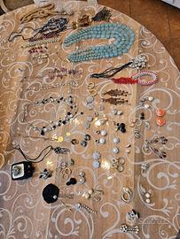 Stock Bigiotteria Vintage e Moderna