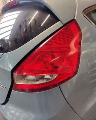 Fanale posteriore destro FORD FIESTA del 2011