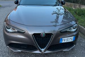Alfa romeo giulia 2.2 160 cv at8