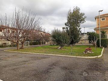 Appartamento di 100 m² con 4 locali a Fiumicino