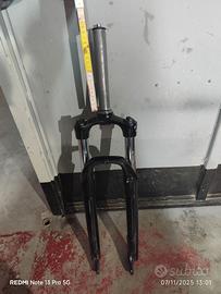 SR suntour xce 28 esc. 100 mm a molla ruota da 29"