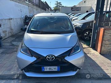Toyota Aygo 1.0 VVT-i 69 CV 5 porte x-cool