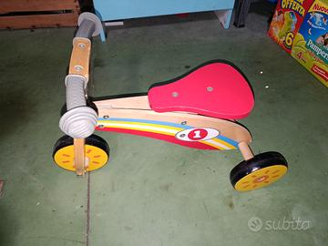 triciclo in legno 