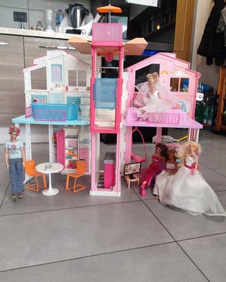 Casa e bambole barbie