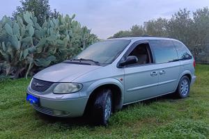 Chrysler Voyager 2.5crd 7posti