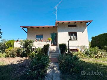 Casa Singola con giardino e garage N/550