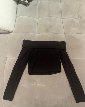 Maglia nera crop top manica lunga