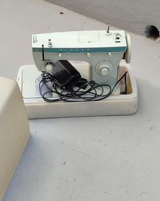 Macchina per cucire elettrica Singer
