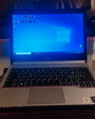 computer portatile Fujitsu ricondizionato 