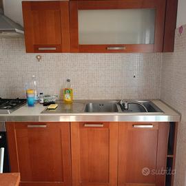 cucina completa di forno 