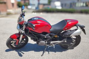 Ducati Monster 696+