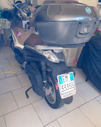 scooter Beverly 300 ie  unico proprietario