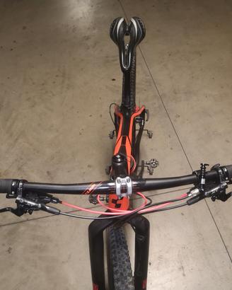 MTB Cube forcella rovesciata 