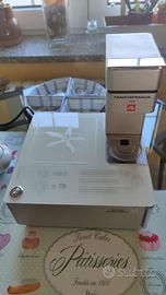 Macchinetta cialde caffe’ Illy