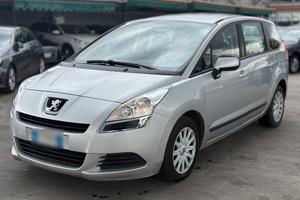 Peugeot 5008 1.6 HDi 112CV 7 POSTI