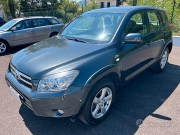 Toyota RAV 4 RAV4 2.2 D-4D 177 CV Sol Plus