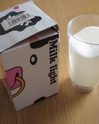 Luce ambient led Milk Light bicchiere di latte