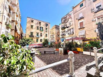 MONOLOCALE A NAPOLI