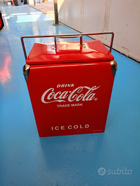 Ghiacciaia Coca Cola