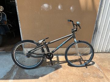 Cruiser BMX race GT