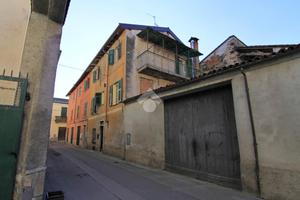 CASA SEMINDIPENDENTE A GAVI