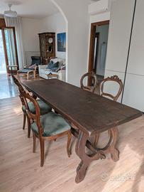 Tavolo da pranzo in legno massello con 4 sedie
