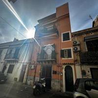 4 LOCALI A PALERMO