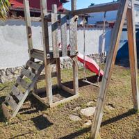 Scivolo e altalena da giardino per bambini