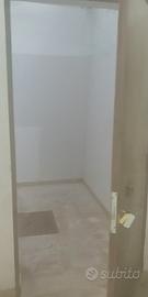 Comodo locale uso deposito zona centro