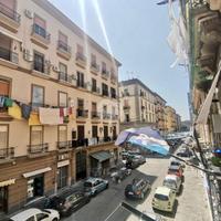 3 LOCALI A NAPOLI
