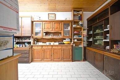 Indipendente su unico livello con cortile privato