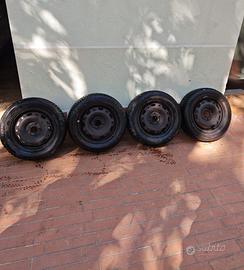Cerchioni con gomme invernali 14''
