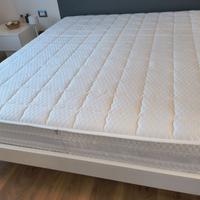 Materasso matrimoniale di 1 anno